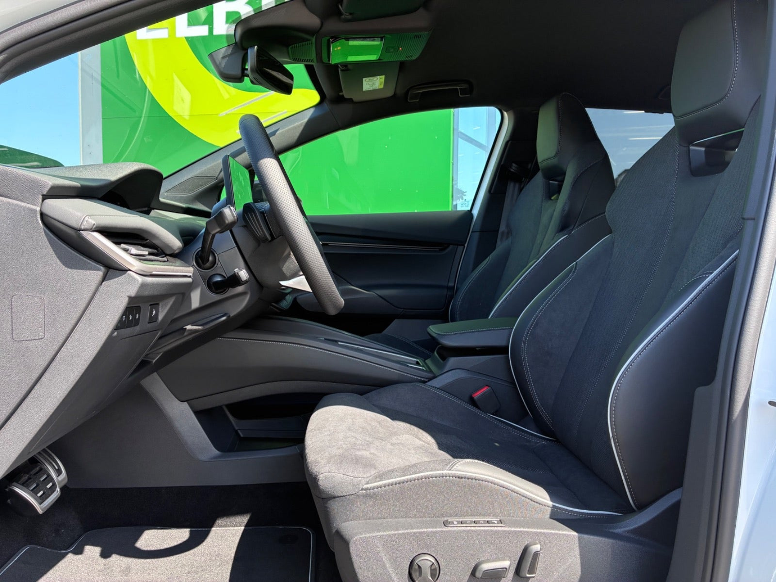 Hvid Skoda Elroq fra 2027