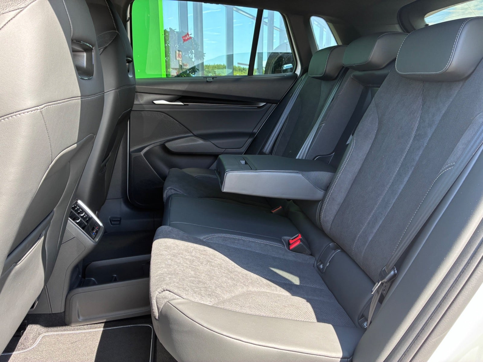 Hvid Skoda Elroq fra 2027