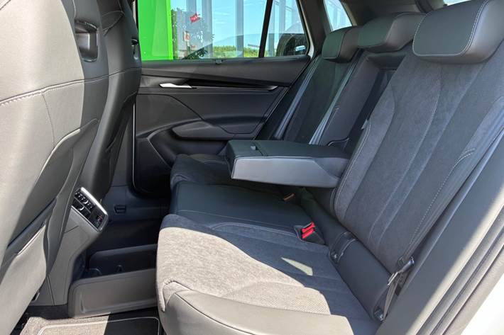 Hvid Skoda Elroq fra 2027