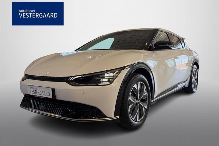 Hvid Kia EV6 fra 2024 set udefra