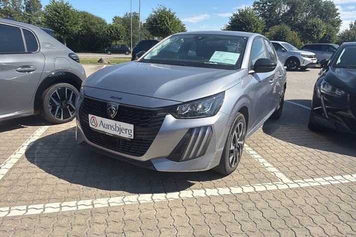 Grå Peugeot e-208 fra 2025