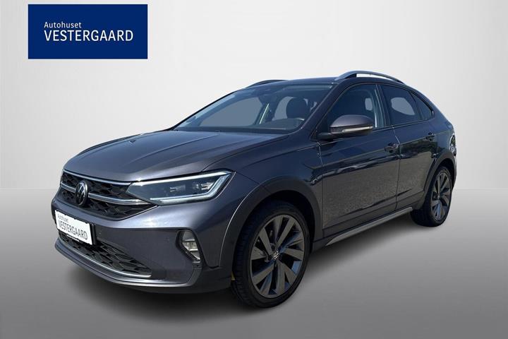 Grå VW Taigo fra 2022 set udefra