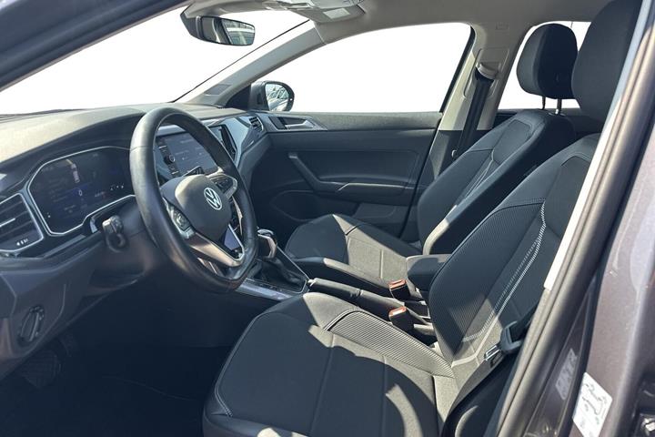 Grå VW Taigo fra 2022