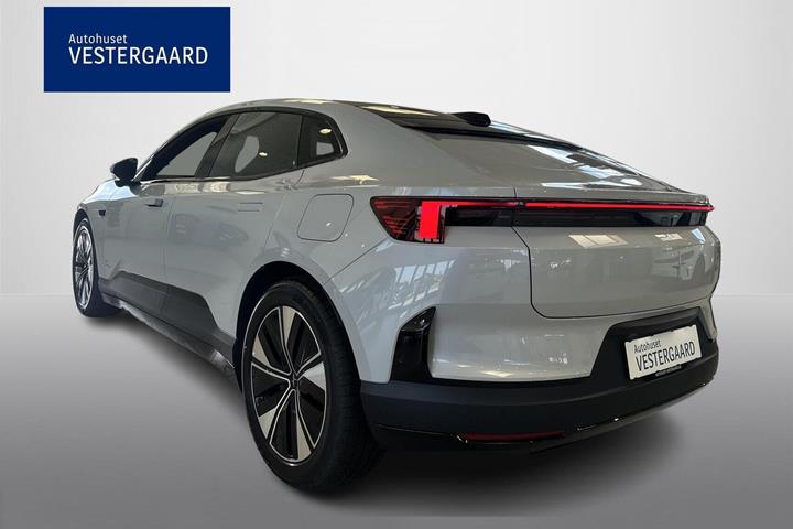 Hvid Polestar 4 fra 2026
