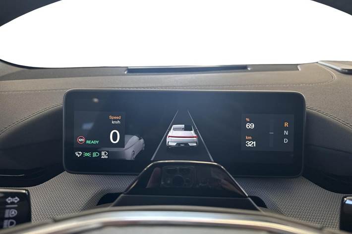 Hvid Polestar 4 fra 2026