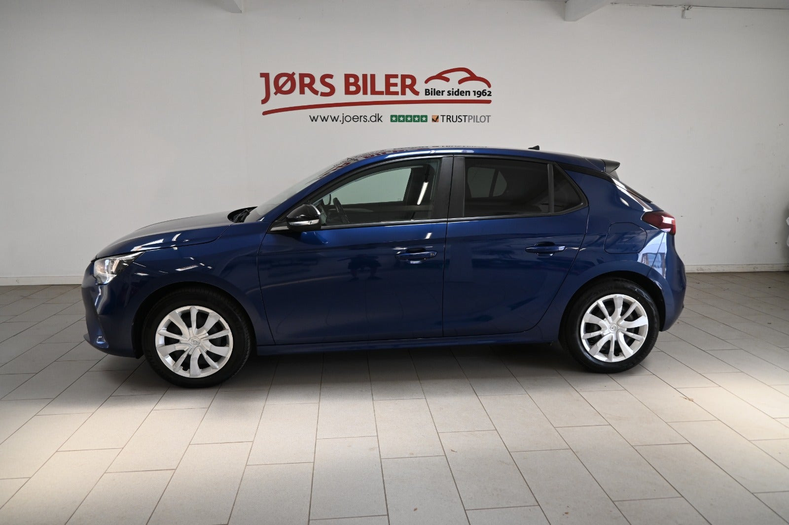 Blå Opel Corsa fra 2020