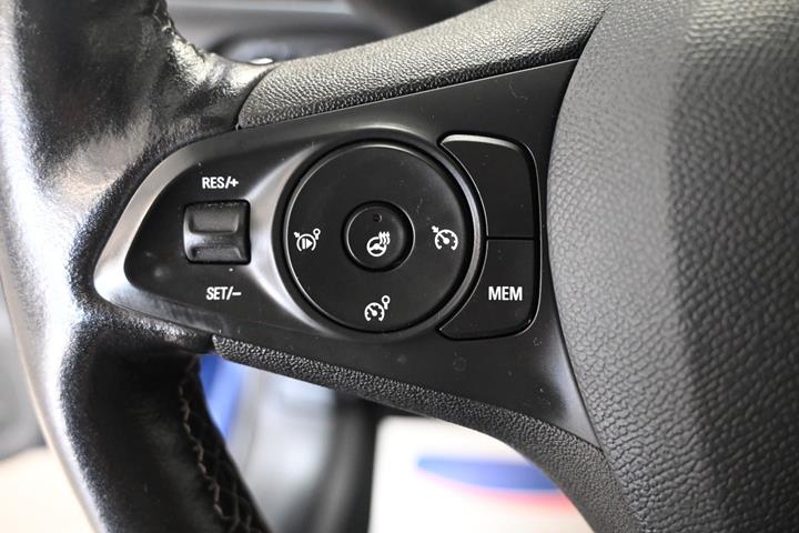 Blå Opel Corsa fra 2020