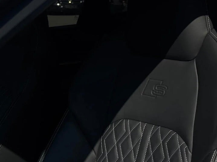 Hvid Audi Q8 e-tron fra 2023
