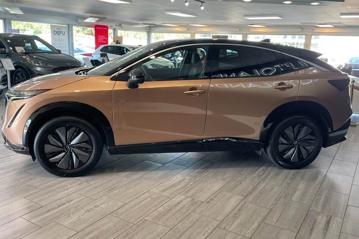 Kobber Nissan Ariya fra 2026