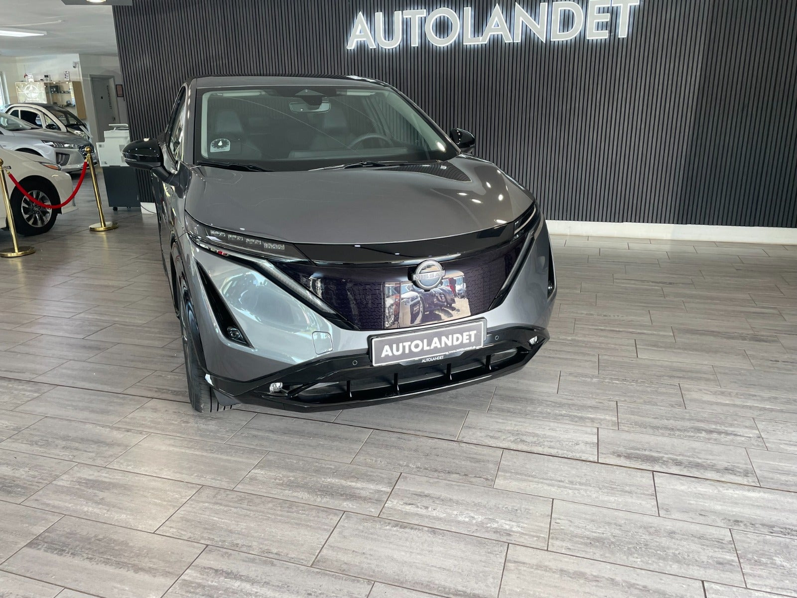 Grå Nissan Ariya fra 2026