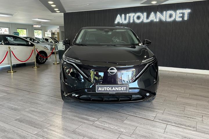 Sort Nissan Ariya fra 2026