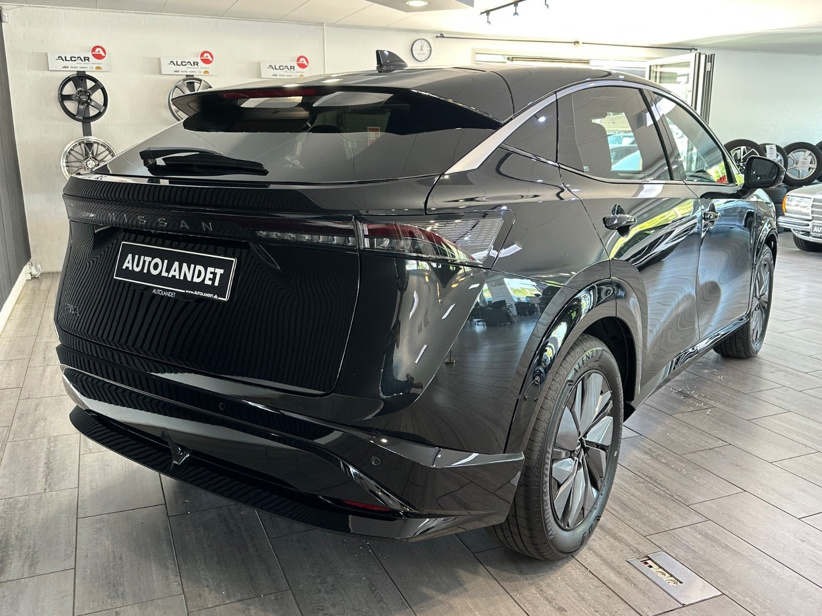 Sort Nissan Ariya fra 2026