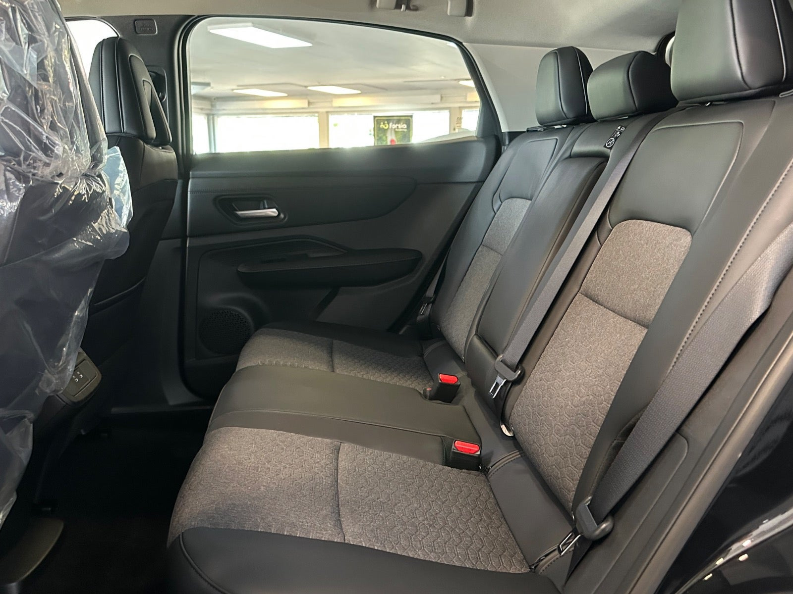 Sort Nissan Ariya fra 2026