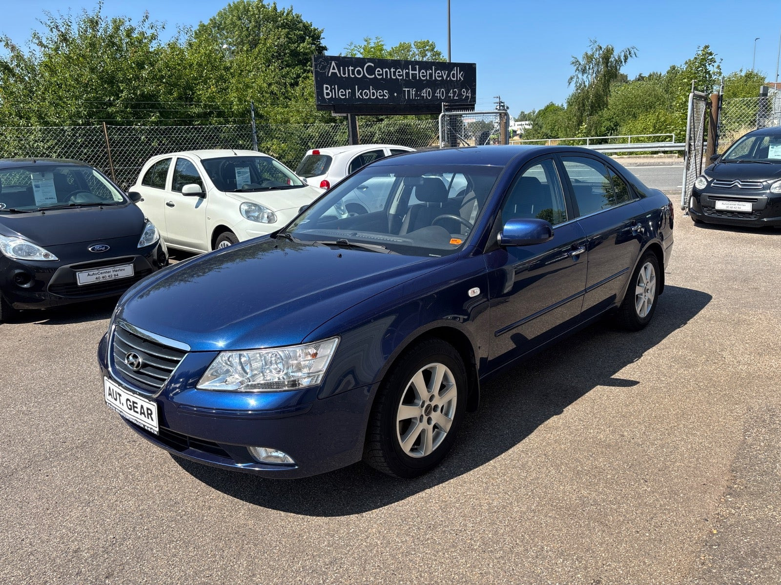Blå Hyundai Sonata fra 2009