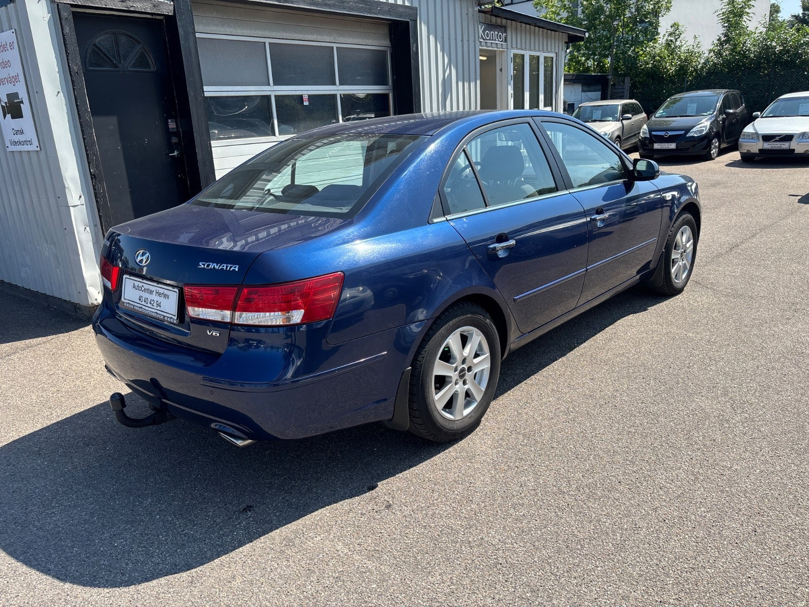 Blå Hyundai Sonata fra 2009