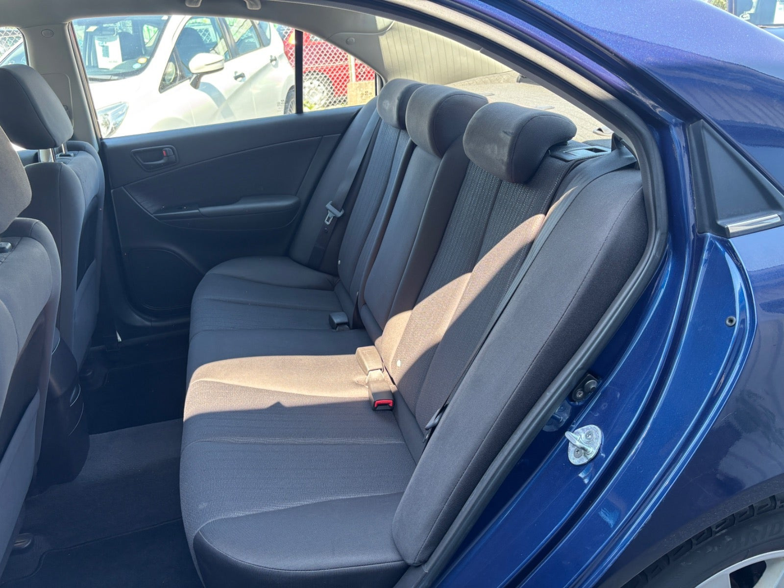 Blå Hyundai Sonata fra 2009