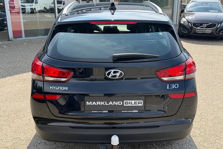 Sort Hyundai i30 fra 2019