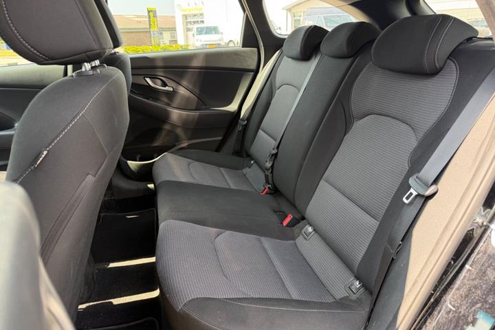 Sort Hyundai i30 fra 2019