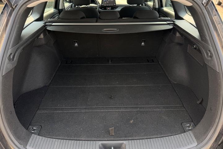 Sort Hyundai i30 fra 2019