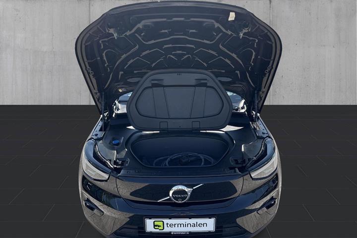 Sort Volvo C40 fra 2023