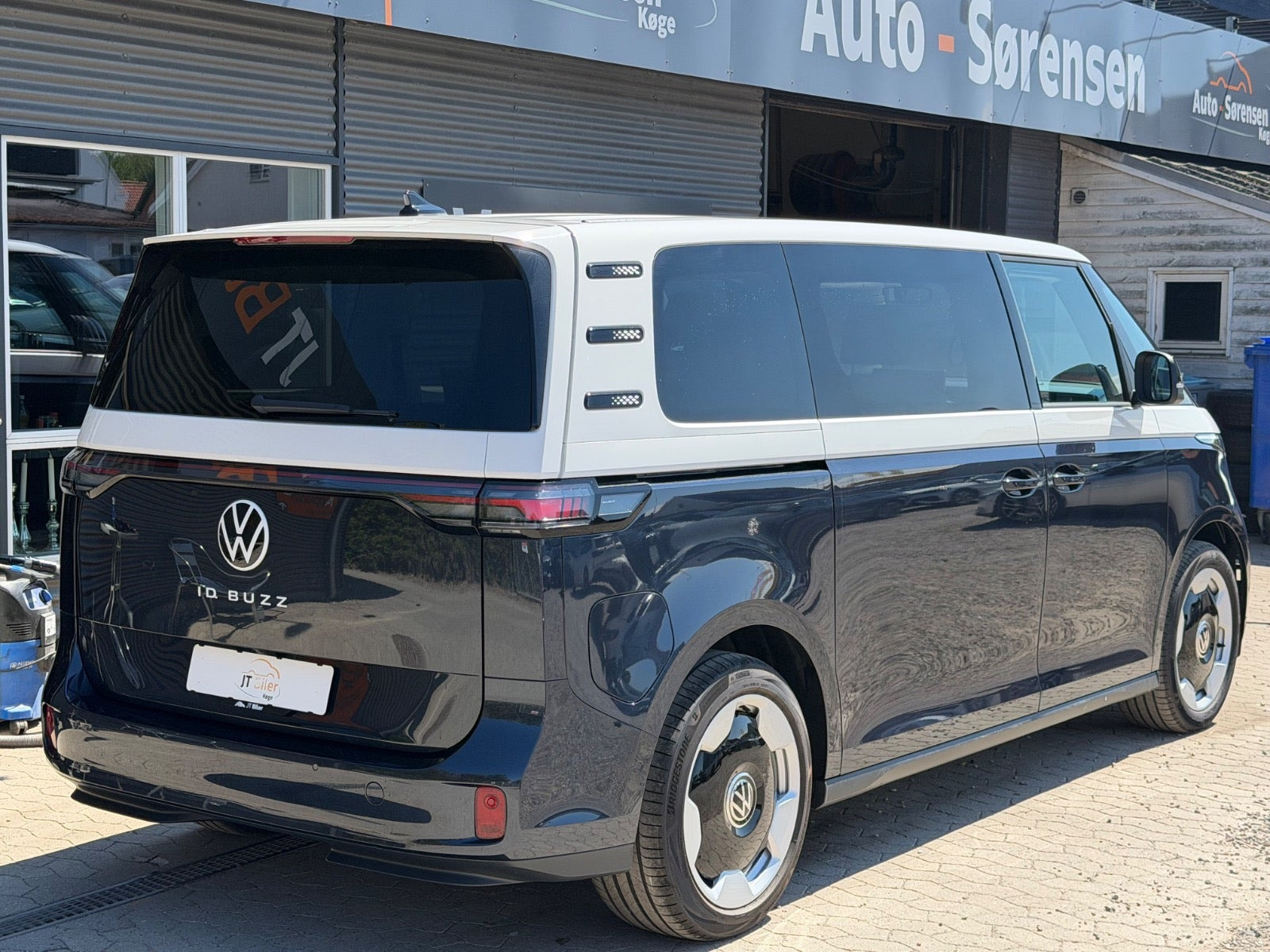 Blå VW ID.Buzz fra 2026