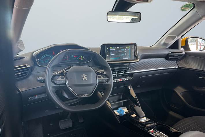 Gul Peugeot e-208 fra 2021