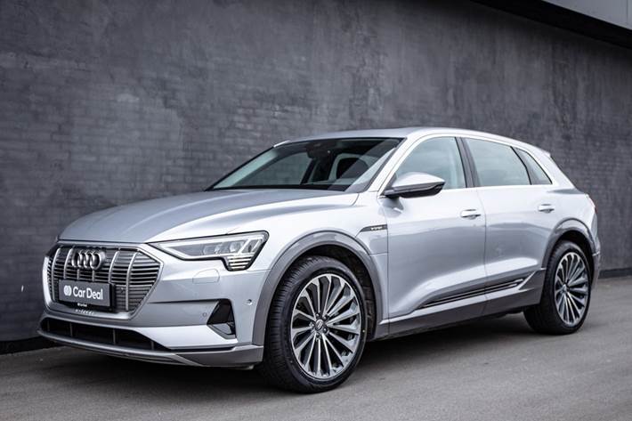Sølv Audi e-tron fra 2020