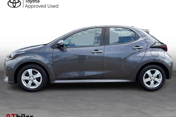 Sort Toyota Yaris fra 2021