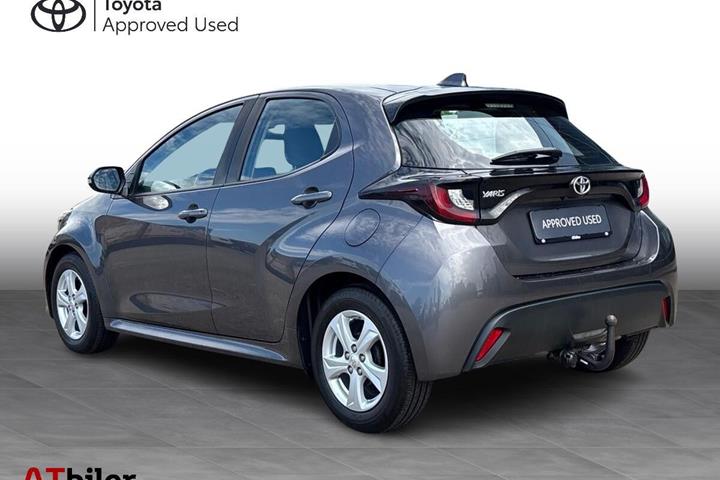 Sort Toyota Yaris fra 2021