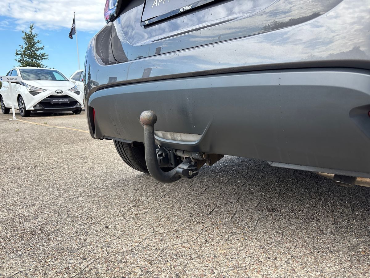 Sort Toyota Yaris fra 2021
