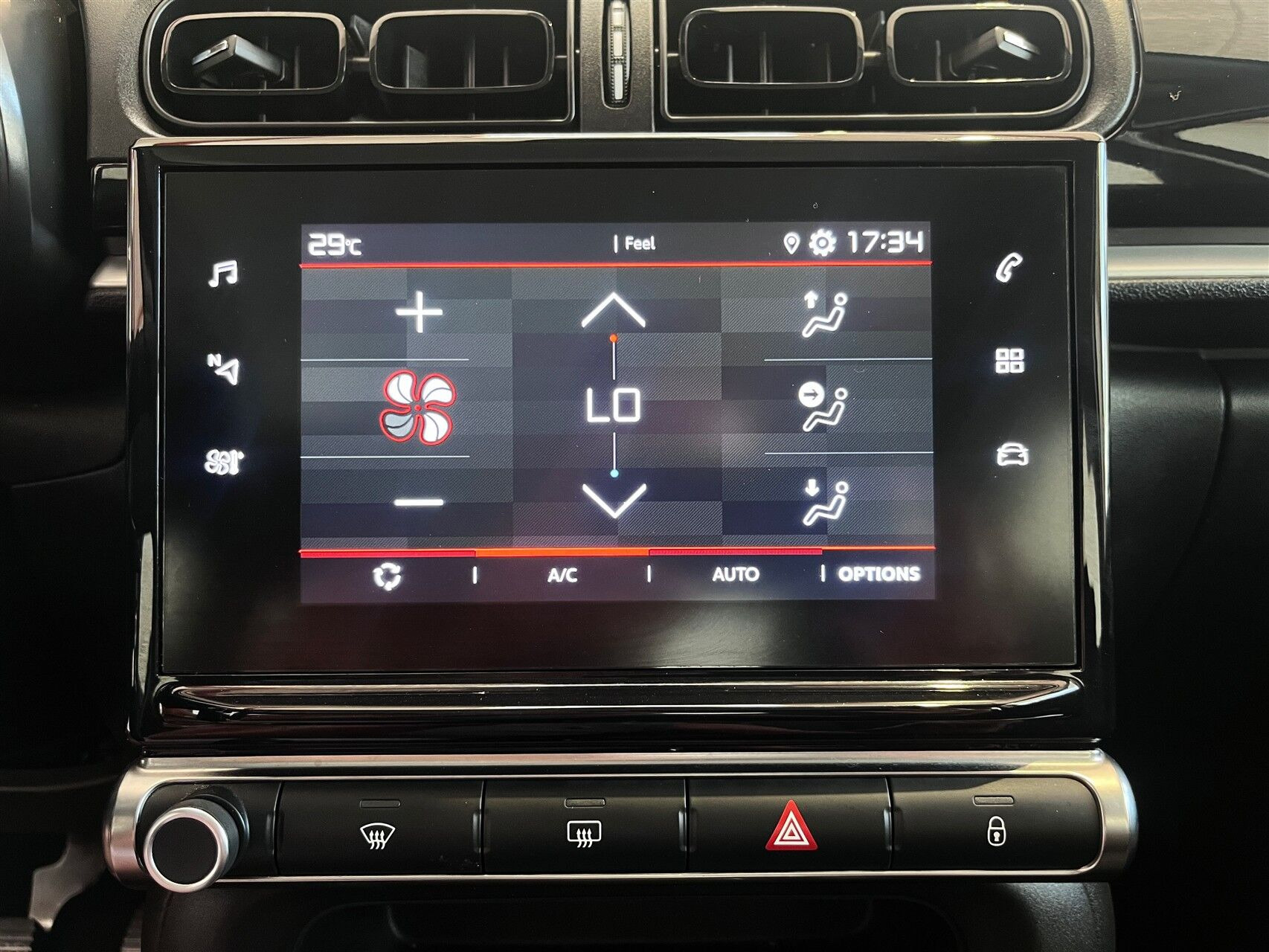 Rød Citroën C3 fra 2021