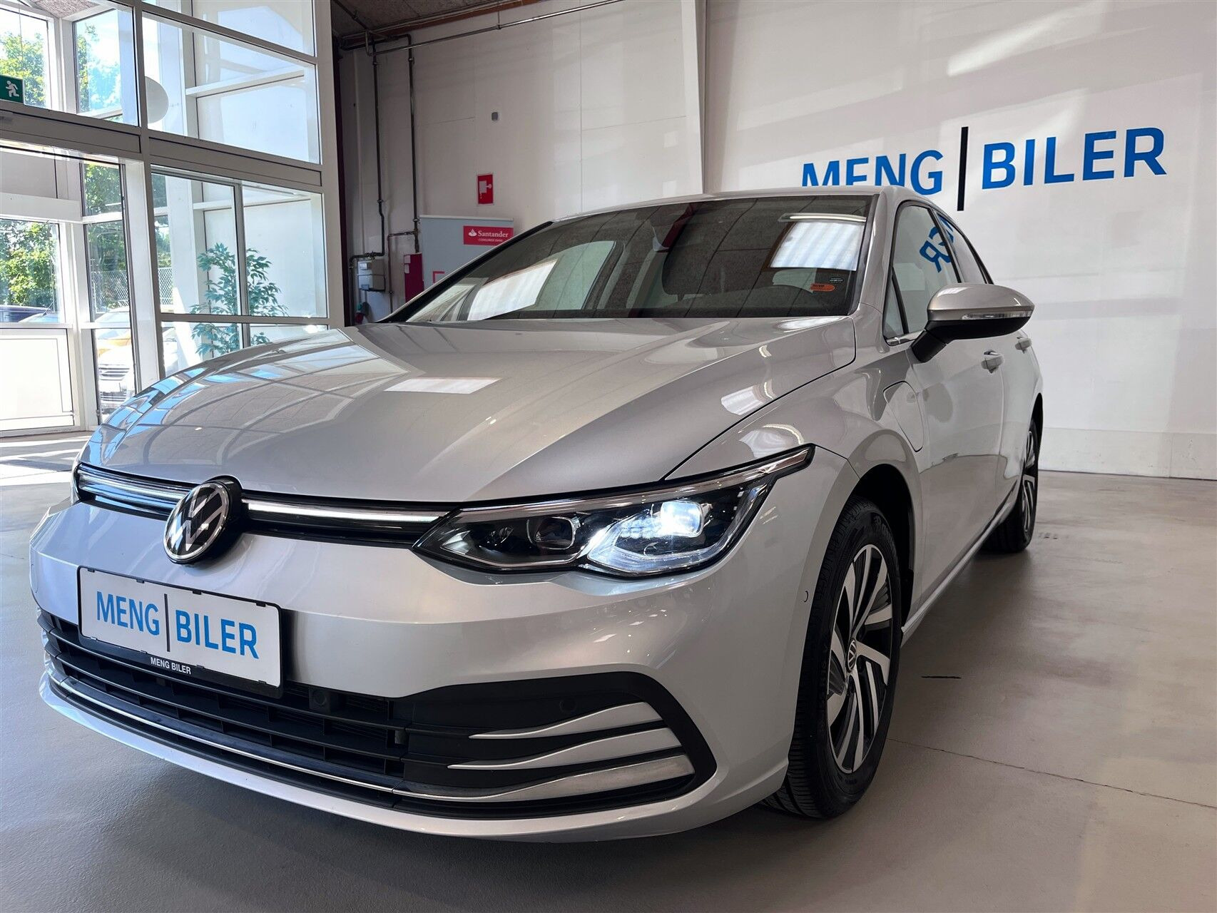 Sølv VW Golf fra 2020