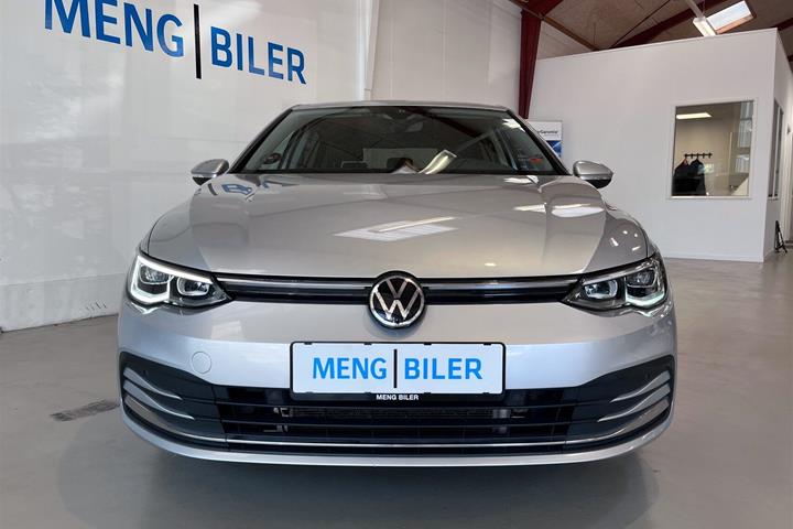Sølv VW Golf fra 2020