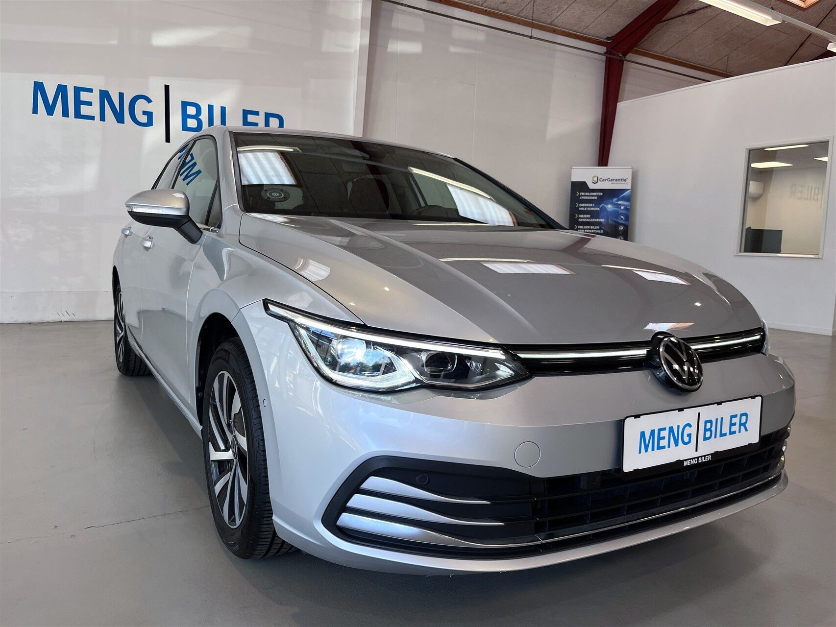 Sølv VW Golf fra 2020