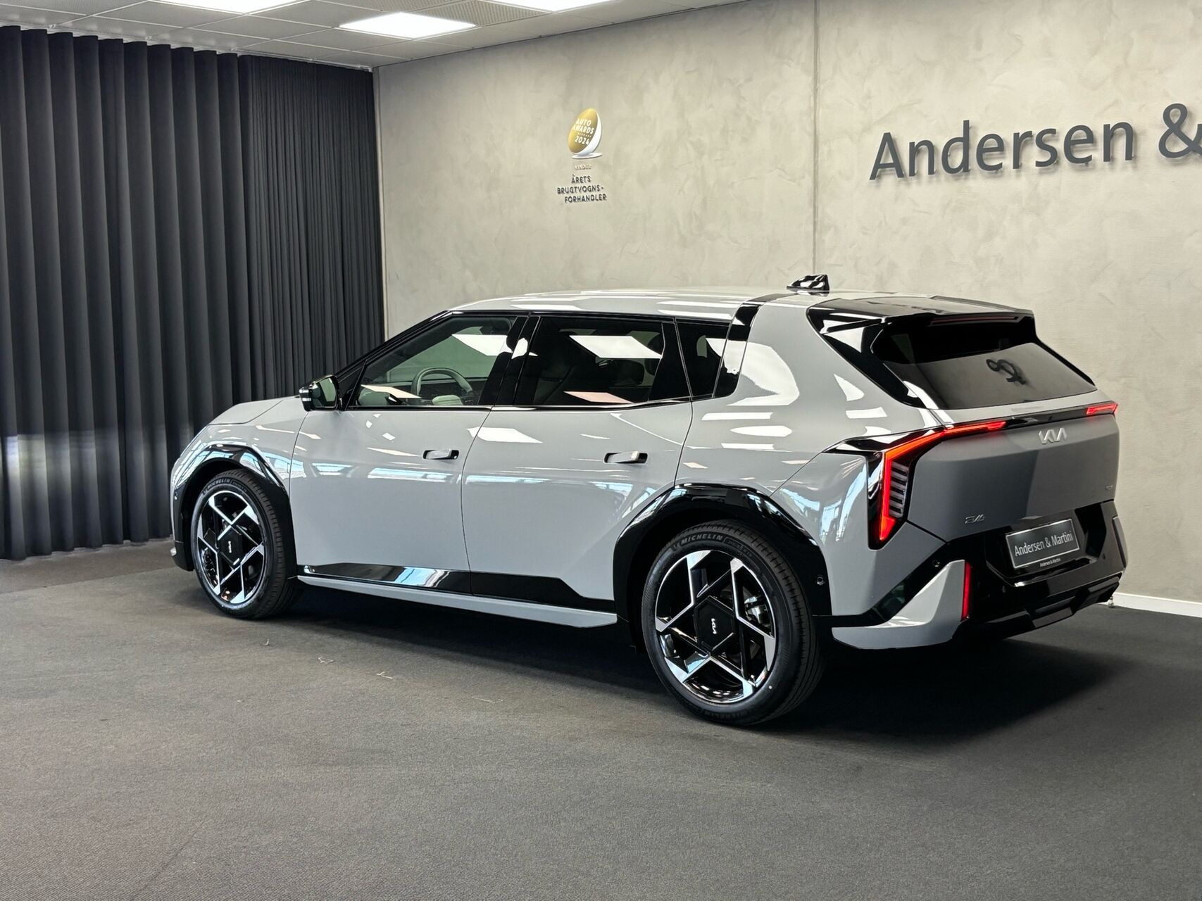 Grå Kia EV4 fra 2026