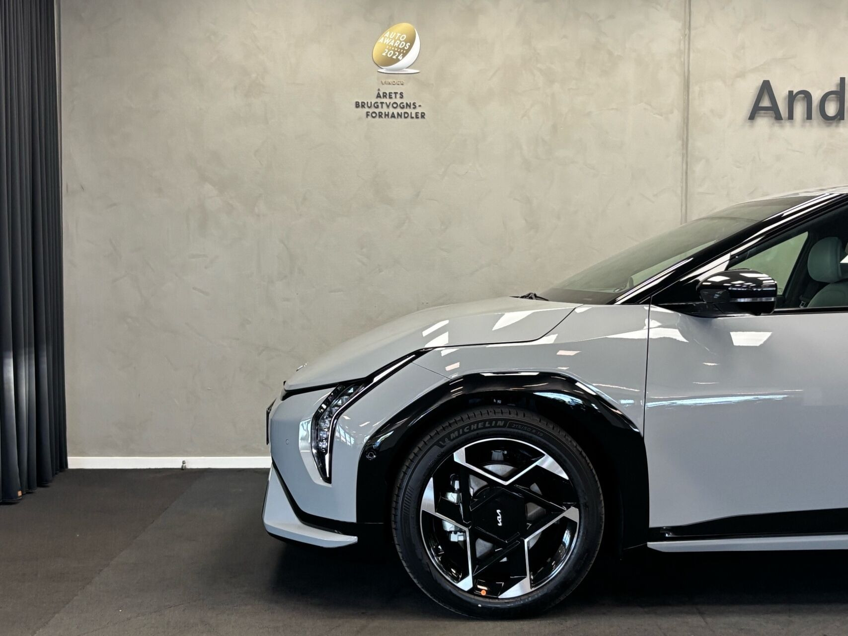 Grå Kia EV4 fra 2026
