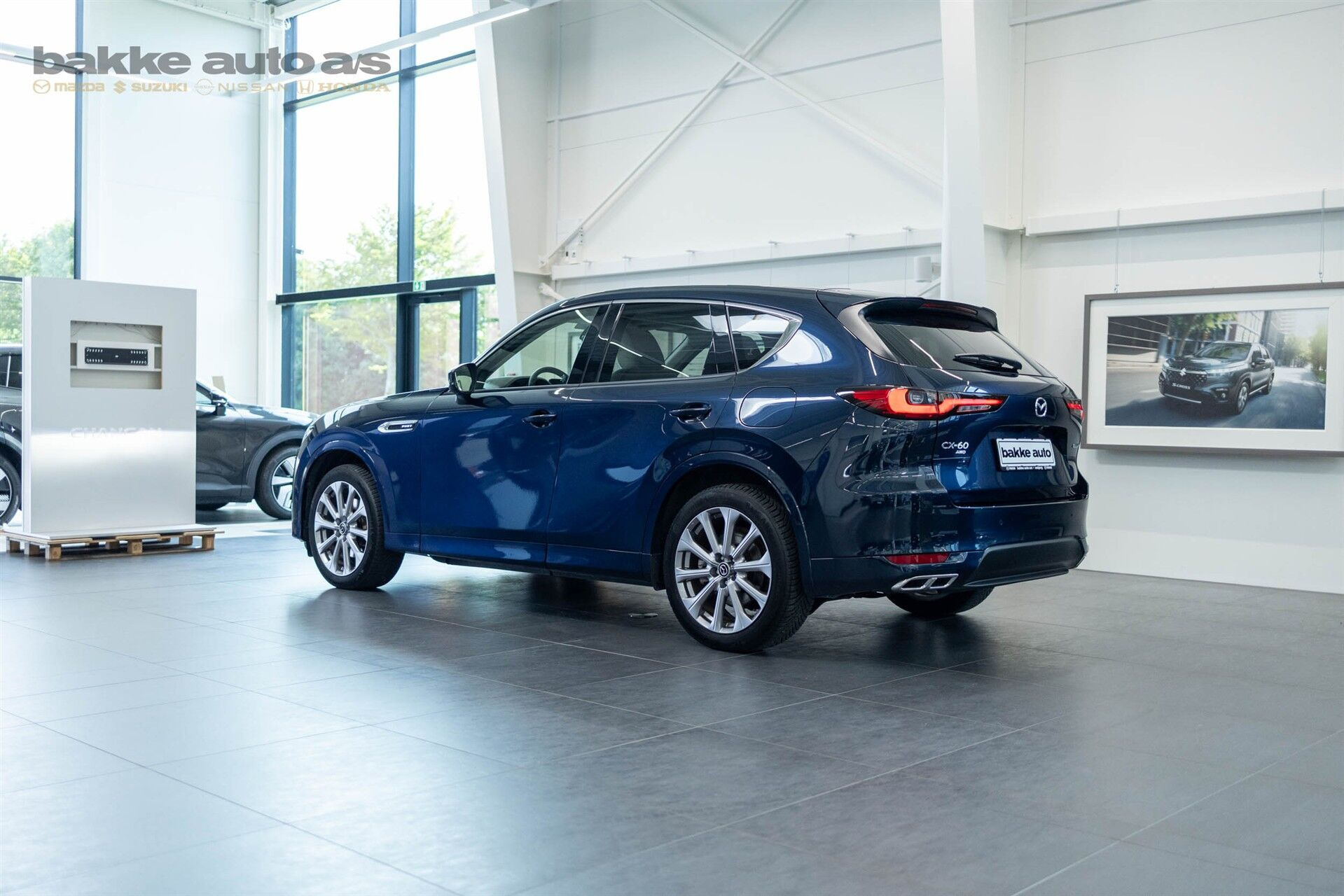 Blå Mazda CX-60 fra 2023