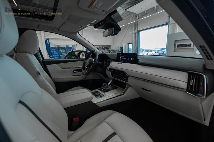 Blå Mazda CX-60 fra 2023