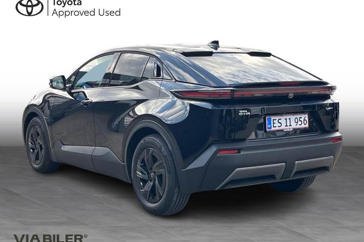 Sort Toyota C-HR+ fra 2026