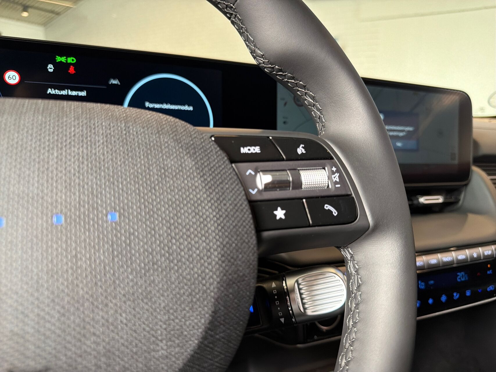 Grå Hyundai Ioniq 5 fra 2026