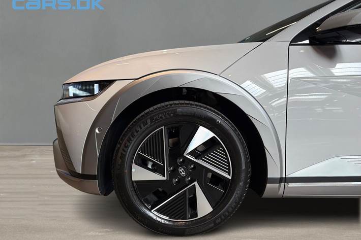 Grå Hyundai Ioniq 5 fra 2026