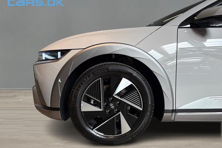 Grå Hyundai Ioniq 5 fra 2026