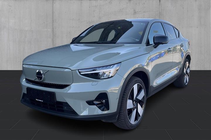 Grøn Volvo C40 fra 2024 set udefra