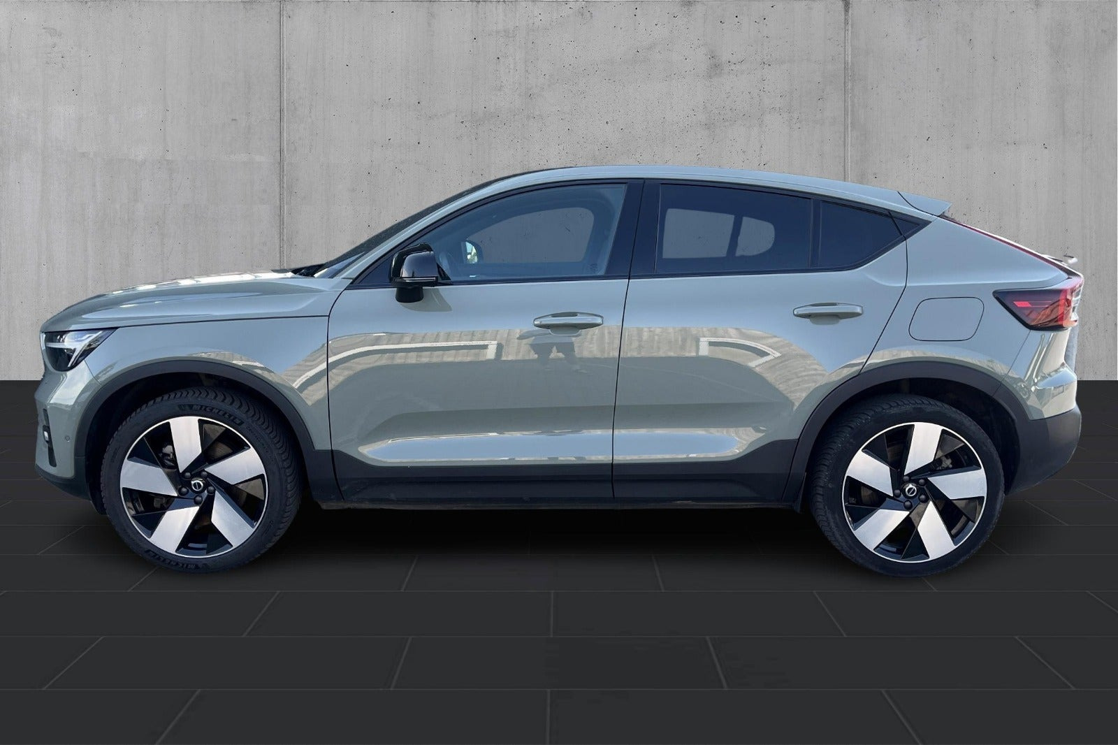 Grøn Volvo C40 fra 2024