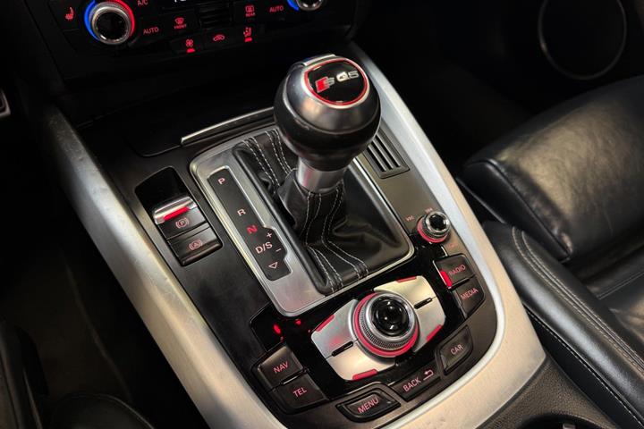 Hvid Audi SQ5 fra 2017