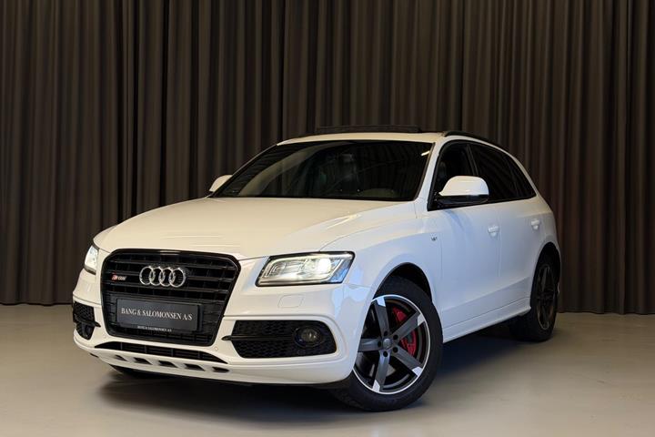 Hvid Audi SQ5 fra 2017 set udefra