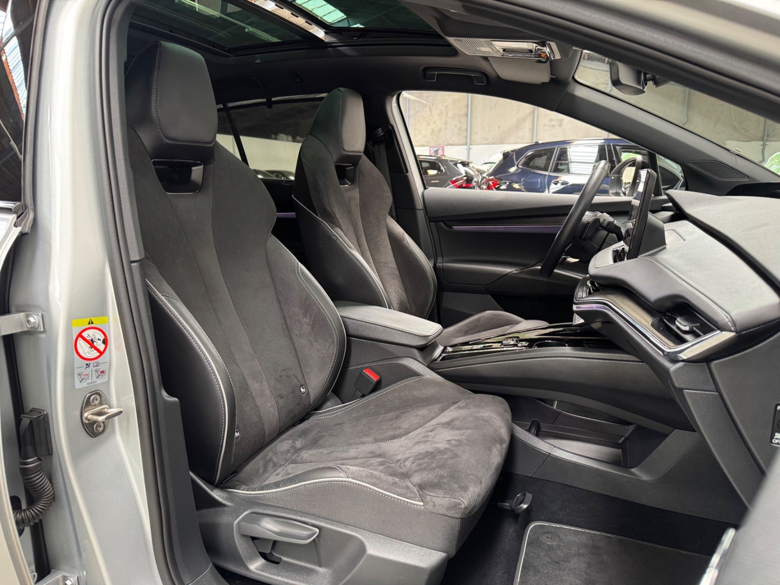 Sølv Skoda Enyaq fra 2023