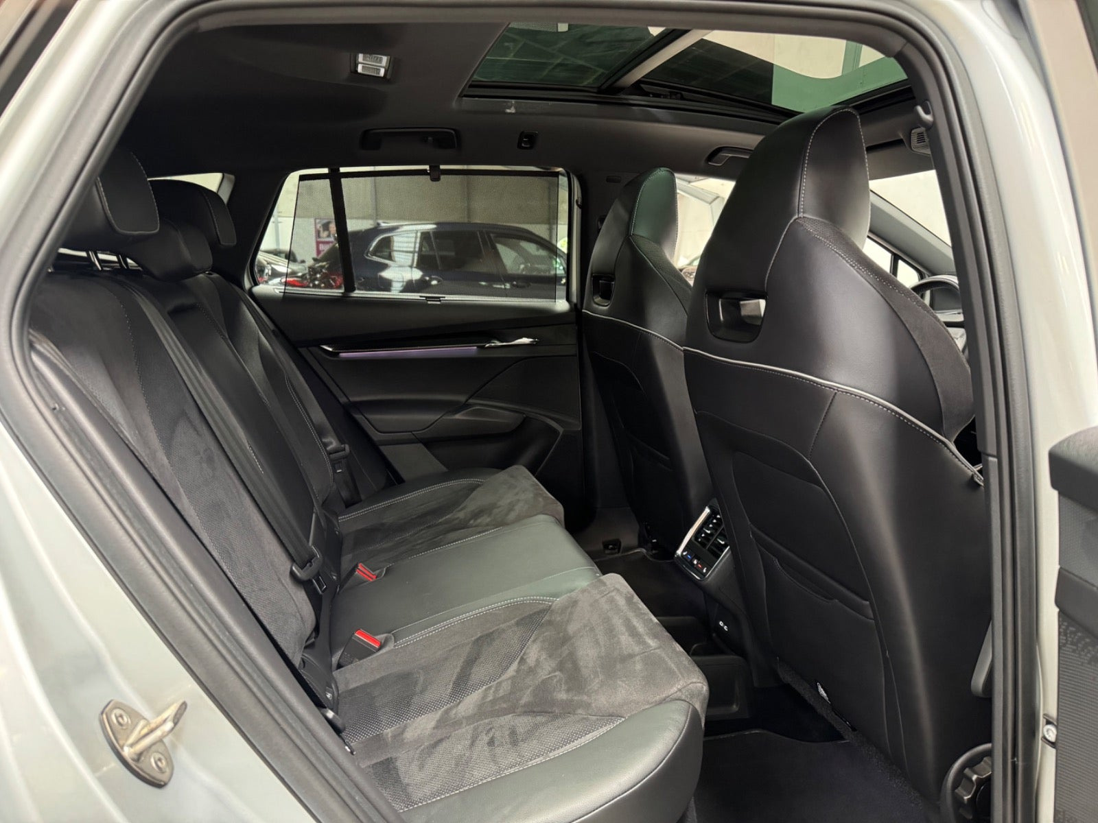 Sølv Skoda Enyaq fra 2023