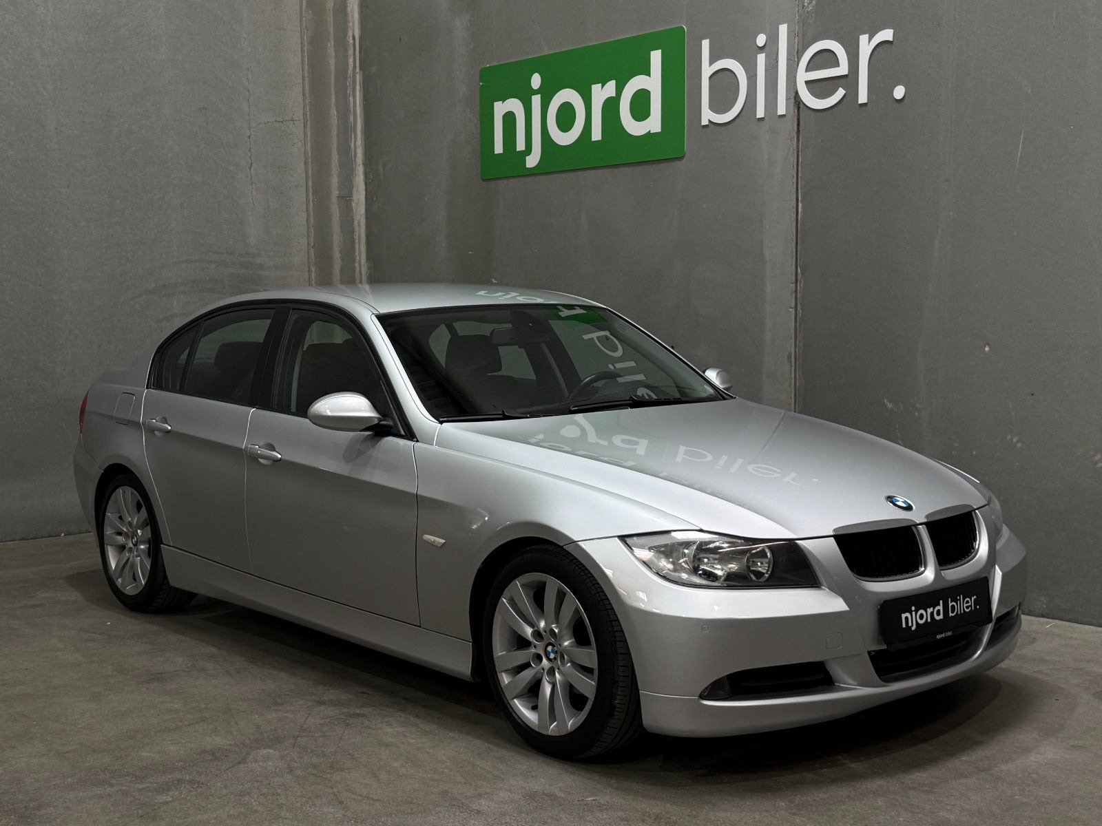 BMW 320i 2,0 aut.