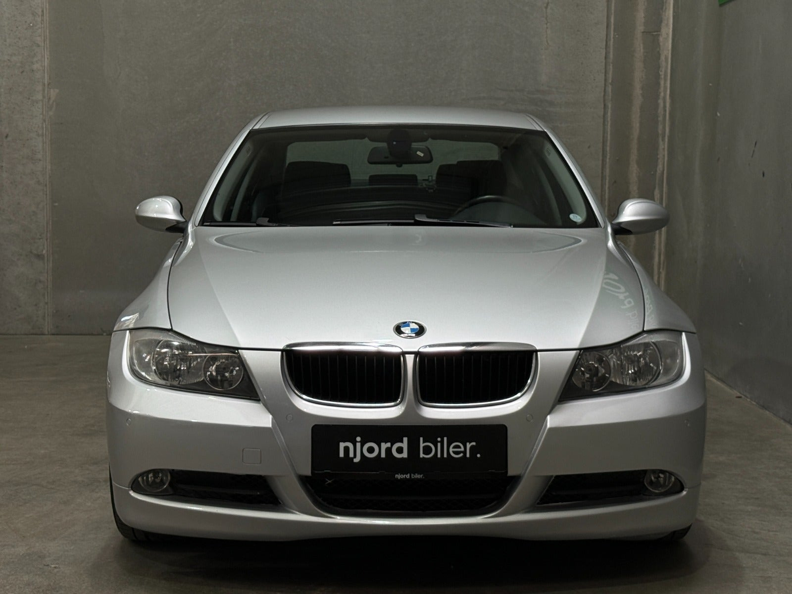 undefined BMW 320i fra 2005